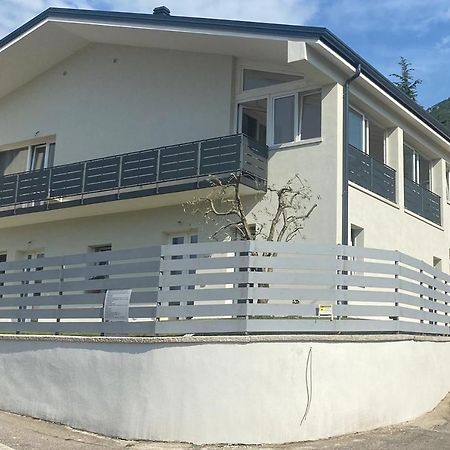 Garda 33 Caprino Veronese Apartment Exterior photo
