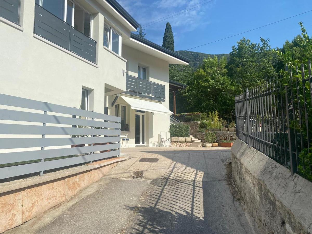 Garda 33 Caprino Veronese Apartment Exterior photo